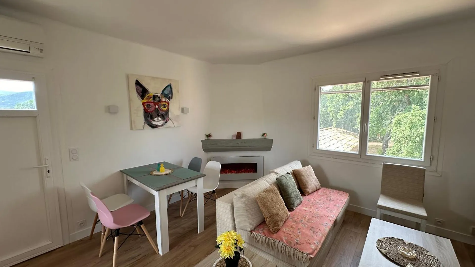 Magnifique Appartement T3 Renove Avec Gout Au Coeur Des Vignes コゴラン