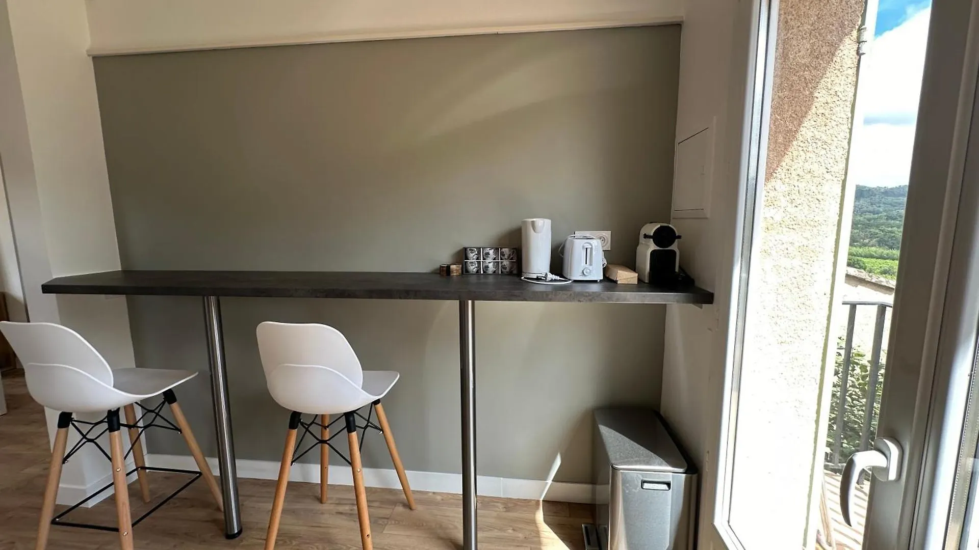 Apartment Magnifique Appartement T3 Renove Avec Gout Au Coeur Des Vignes Cogolin