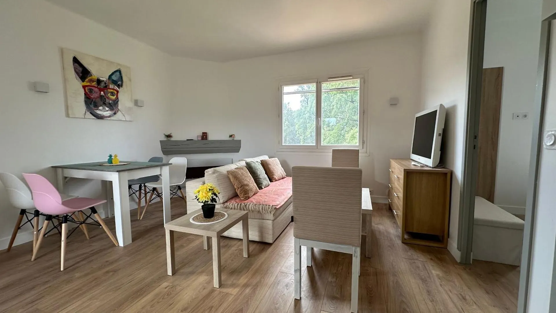Magnifique Appartement T3 Renove Avec Gout Au Coeur Des Vignes Cogolin Apartment